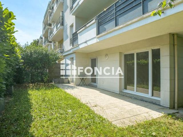 Appartement t3 avec jardin privatif, parking en sous sol et cave domaine eugene delacroix élancourt