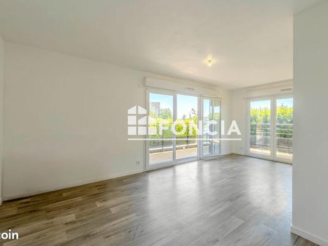 Appartement T3 avec parking privé
