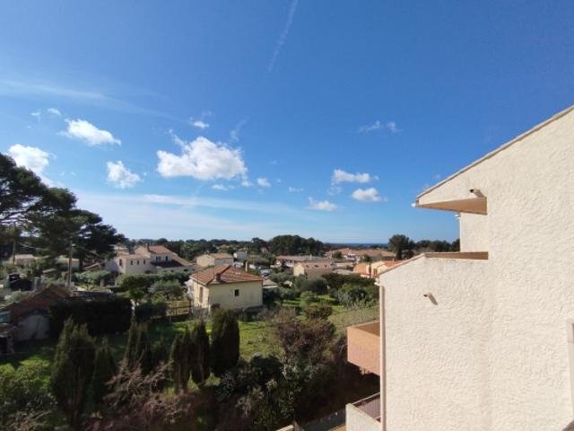 Appartement T3 avec terrasse et garage