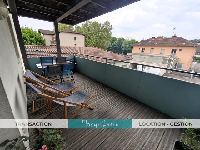 Appartement T3 avec terrasse et garage