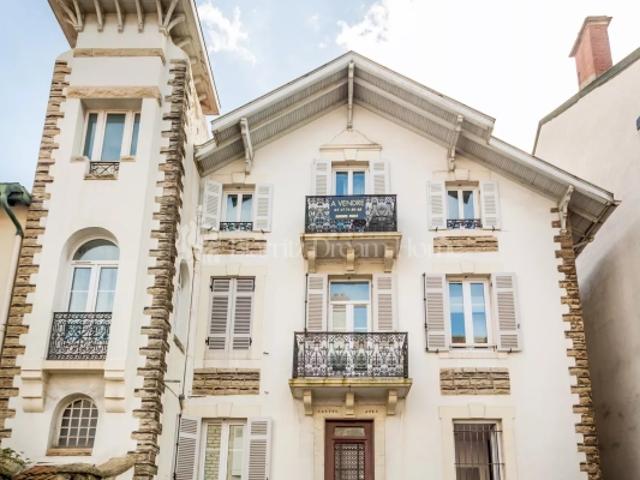 APPARTEMENT T3 avec Terrasse et jardin plein centre en NUE PROPRIETE