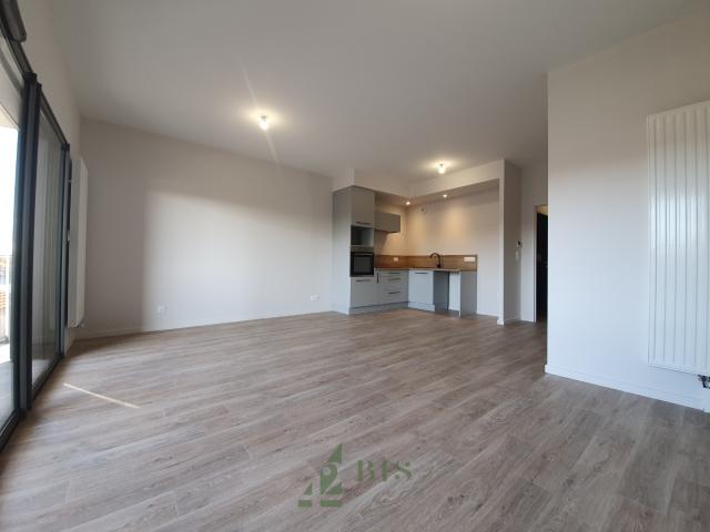 Appartement T3 avec terrasse et parking