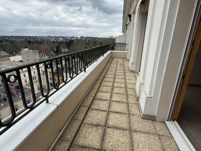 Appartement T3 avec terrasse et parking