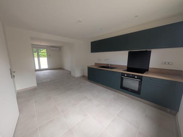 Appartement T3 avec terrasse et parking LUNEL