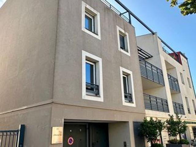 Appartement T3 avec terrasse et parking – Pérols Centre