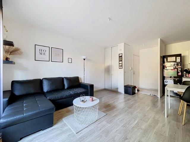 Appartement T3 avec terrasse et parking Quincy sous Sénart