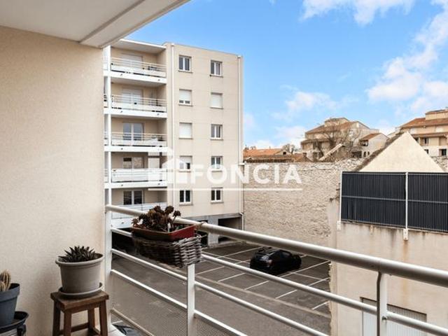 Appartement T3 avec Terrasse et place de parking
