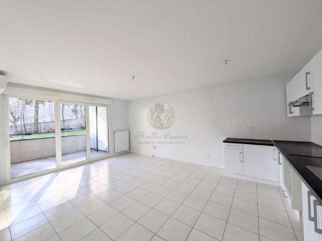 Appartement T3 avec terrasse et verdure au cœur de Saint Genis Laval Résidence Harmonie Nature de 2016