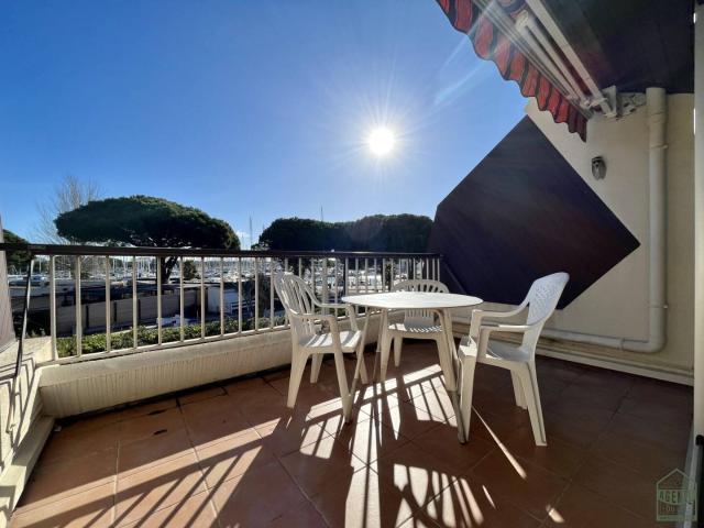 Appartement T3 avec terrasse garage et parking