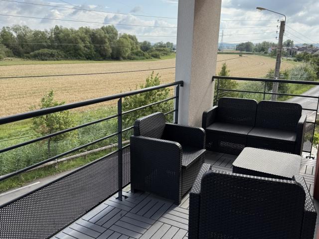 Appartement T3 avec terrasse, garage et place de parking privative