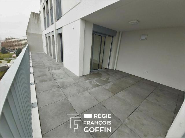 APPARTEMENT T3 AVEC TERRASSE GARAGE SECTEUR MONTCHAT