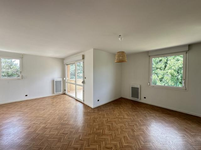 APPARTEMENT T3 BALCON CLUNY