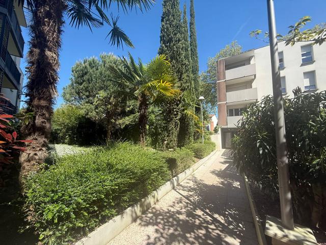 APPARTEMENT T3 BALCON ET PARKING SOUS SOL