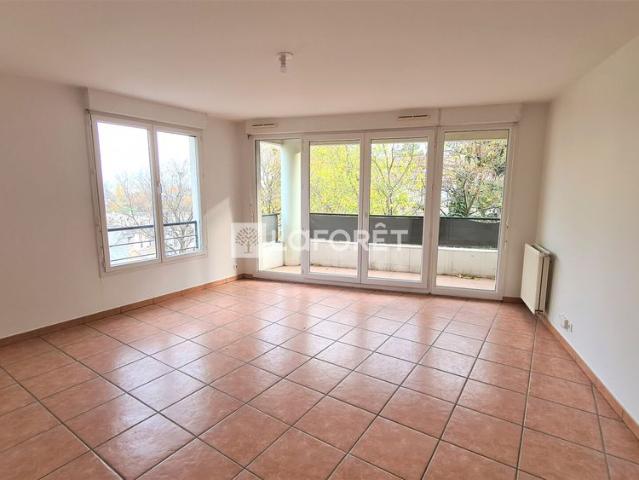 Appartement T3 BRON à louer