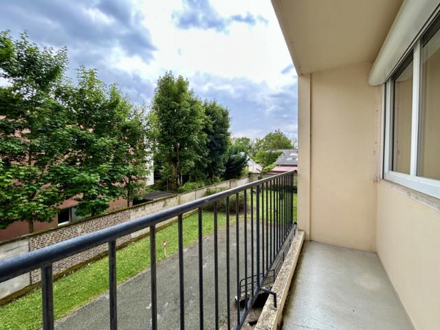 APPARTEMENT T3 + CAVE 54 M2 À RÉNOVER