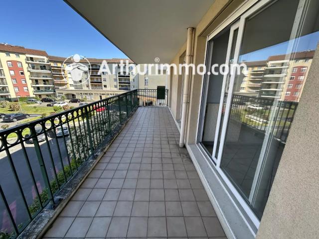 Appartement T3 CENTRE DECINES CHARPIEU