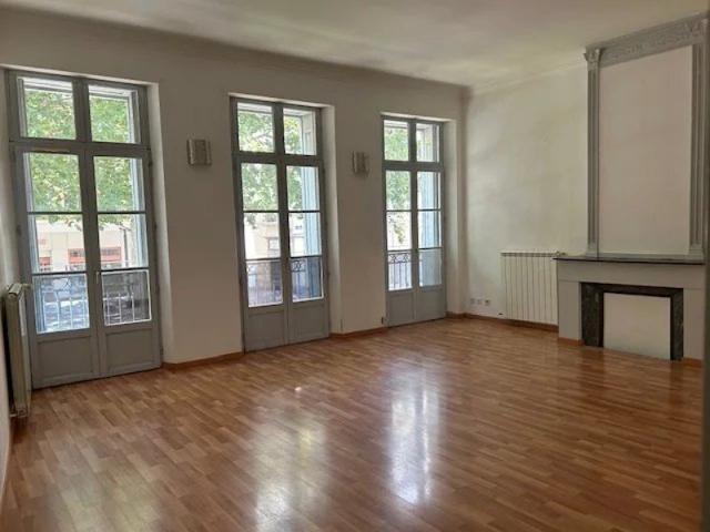 APPARTEMENT T3 CENTRE VILLE 90M2