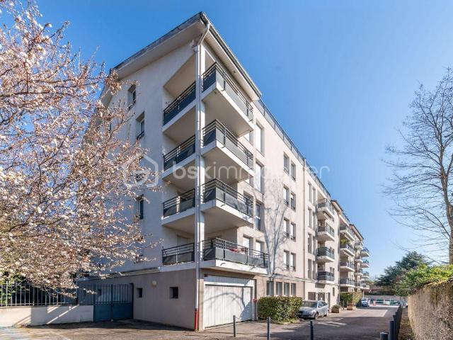 APPARTEMENT T3 – CENTRE VILLE – TRAM T10