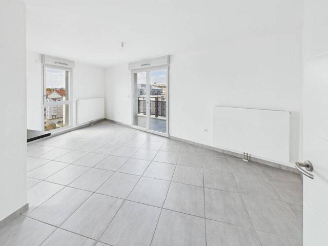 Appartement T3 cuisine équipée balcon parking Résidence Les Rivages