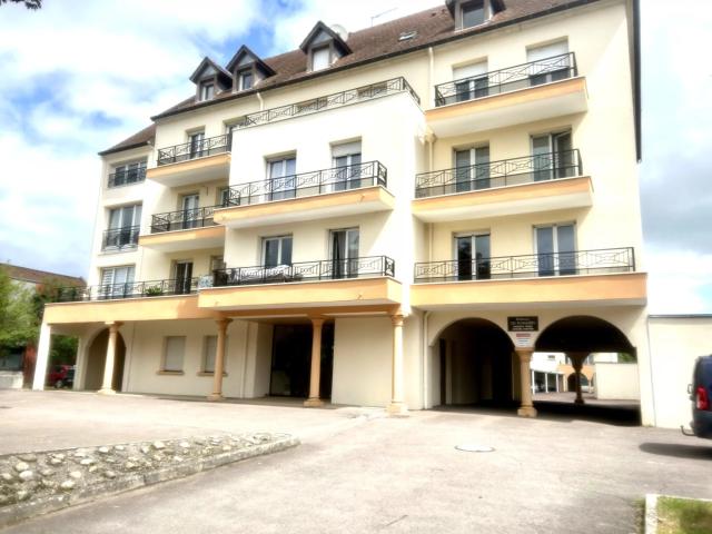 APPARTEMENT T3 DANS PETITE RESIDENCE AVEC ASCENSEUR, BALCONS
