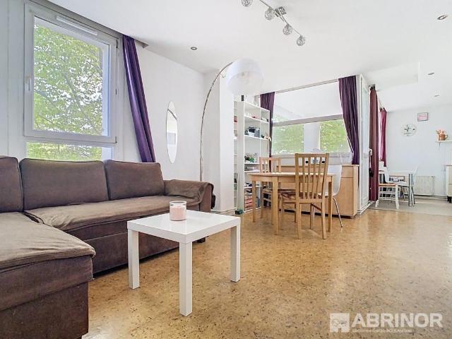 Appartement T3 dans résidence sécurisée avec ascenseur, terrasse