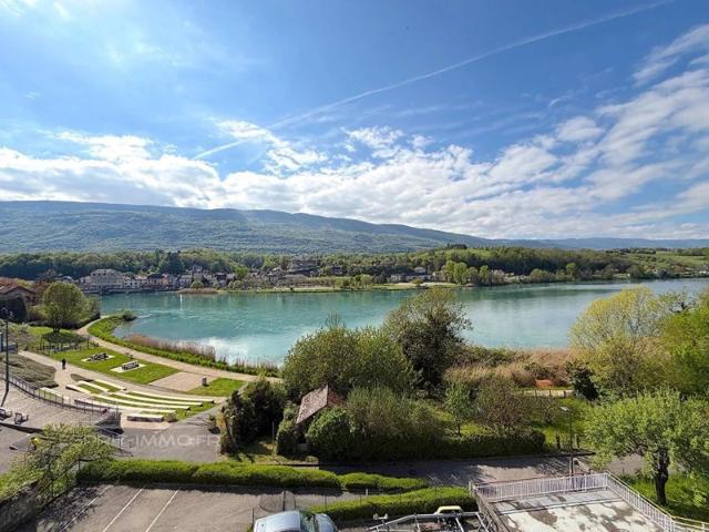 Appartement T3 de 50 m² avec vue Rhône