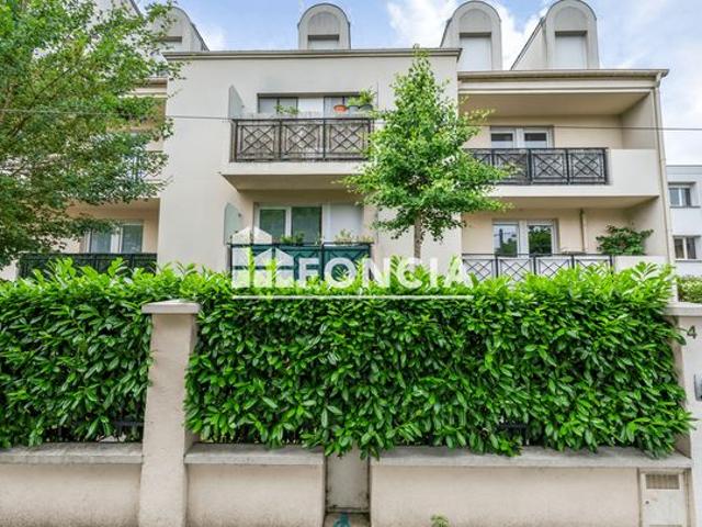 Appartement T3 de 57 m² avec terrasse de 20 m², balcon et parking – Noisy le Grand