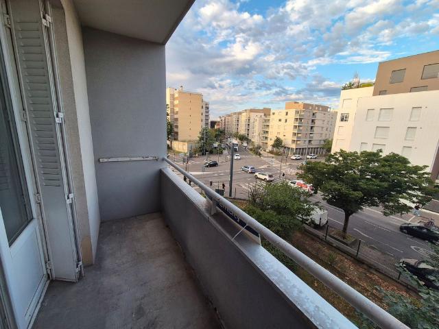 Appartement T3 de 54 m² + Balcon + Cave, Rue Léon