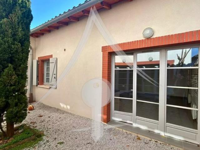 Appartement T3 de 58 m² à louer — Mauzac plain pied avec cour — 760 € charges comprises