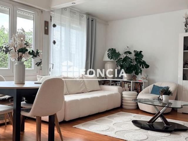 Appartement T3 de 59 m2 avec jardinet secteur MITTERIE