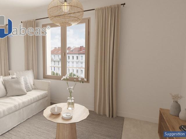 Appartement T3 de 67 m² en R+2 avec balcon de 14m² et cellier, Lyon 7ᵉ