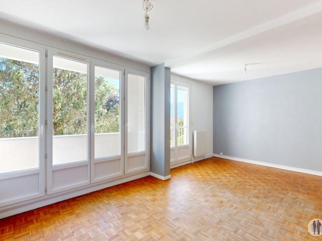 Appartement T3 de 64m2 avec balcon + cave + place de parking