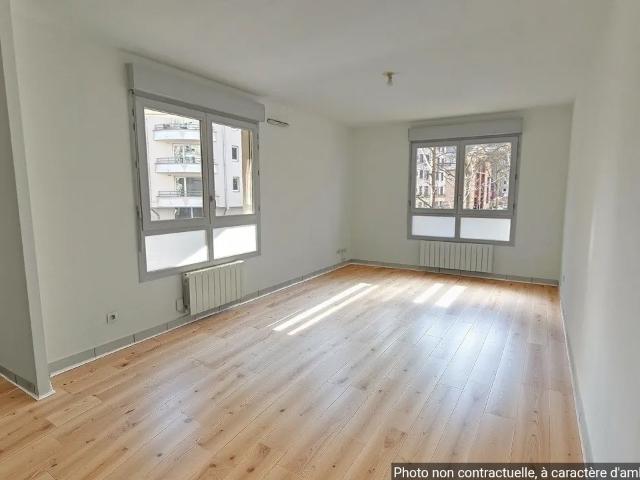 MONPLAISIR MARTINIERE, T3 DE 65 M2 DANS RESIDENCE DE 2010
