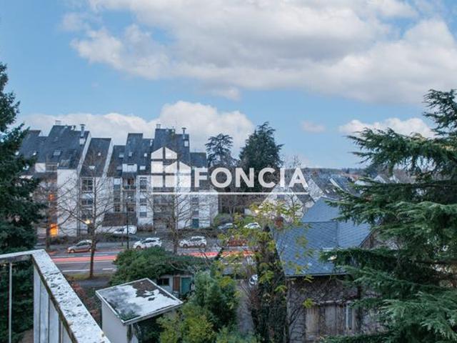 Appartement T3 de 68,35m2, avec balcon, proximité immédiate des commerces, bourg d'Olivet et bords du Loiret