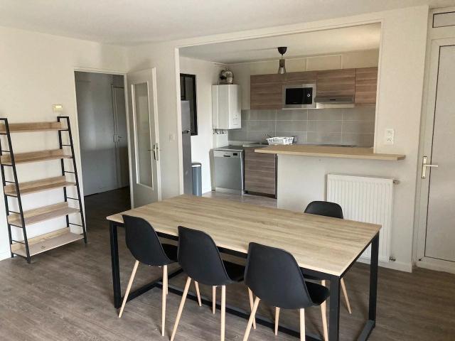 Appartement T3 de 70 m2 avec balcon, parking et cave