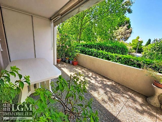 Appartement T3 de 70 m² avec terrasse et box