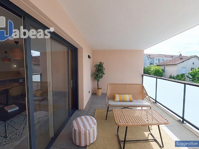 Appartement T3 de 71 m² avec loggia de 13 m² à Craponne