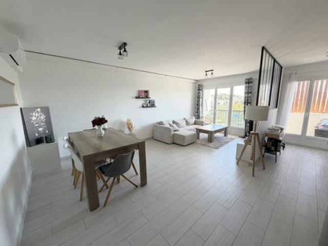 APPARTEMENT T3 DE 72m² / BALCON / CAVE / PISC