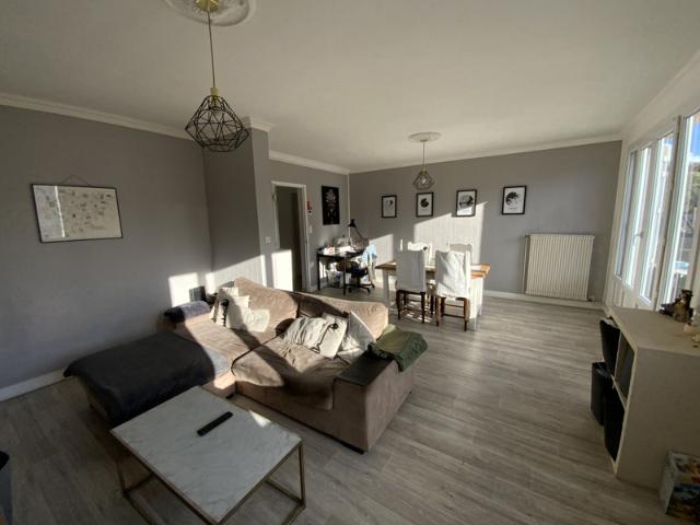 APPARTEMENT T3 DE 74 M2 AVEC BALCON, CAVE ET GARAGE