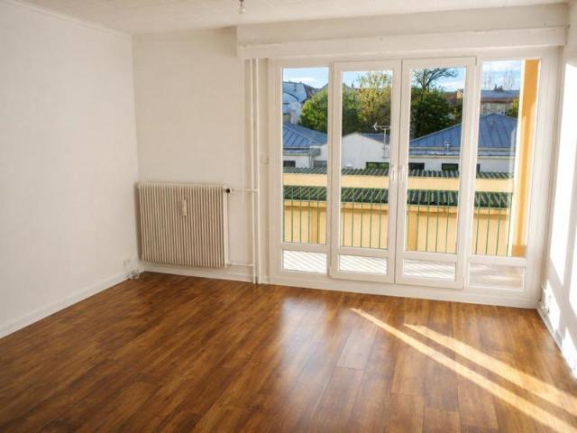 Appartement T3 de 75 m² avec balcon, garage et cave – Centre ville de Vesoul
