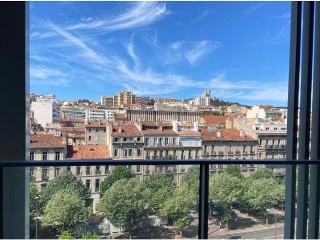 Appartement T3 de 75m² à Marseille 8e