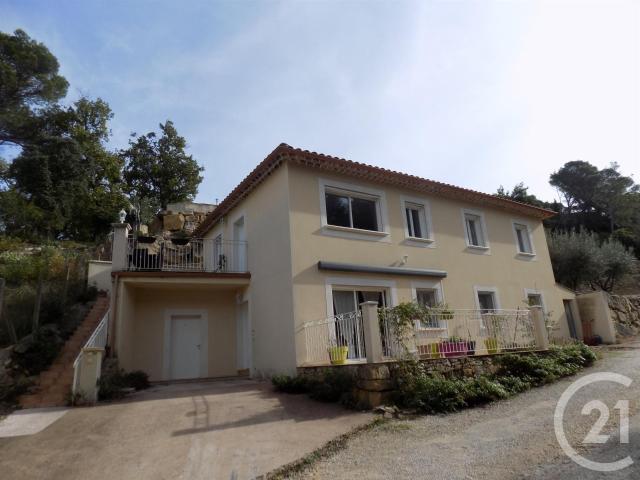 Appartement T3 de 86 m² avec terrasse, cave et stationnement. 85m² Bagnols sur Cèze