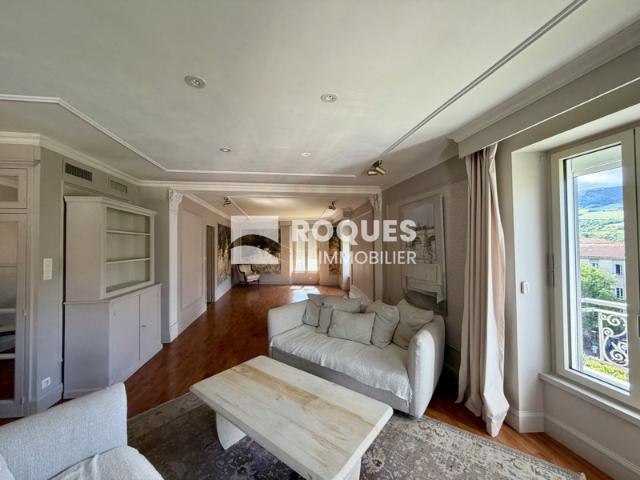 Appartement T3 de 113m2 loué meublé 4e étage avec ascense
