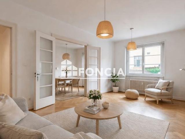 Appartement T3 de caractère à fort potentiel Charme de l’ancien, beaux volumes