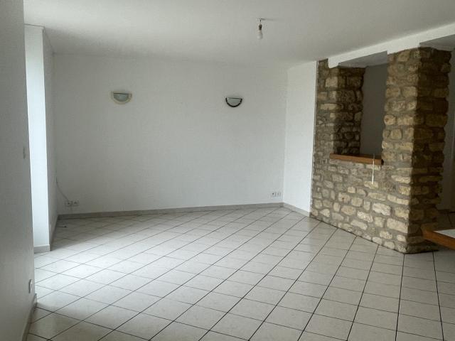 Appartement T3 de plain pied avec jardin et garage