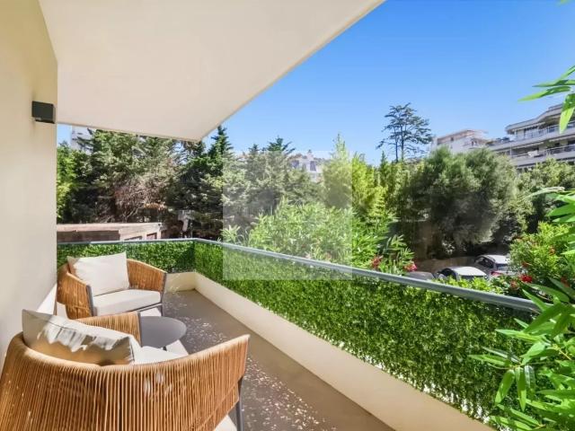 Appartement T3 de standing entièrement rénové 82m² Cannes