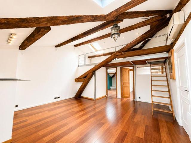 Appartement T3 dernier étage climatisation