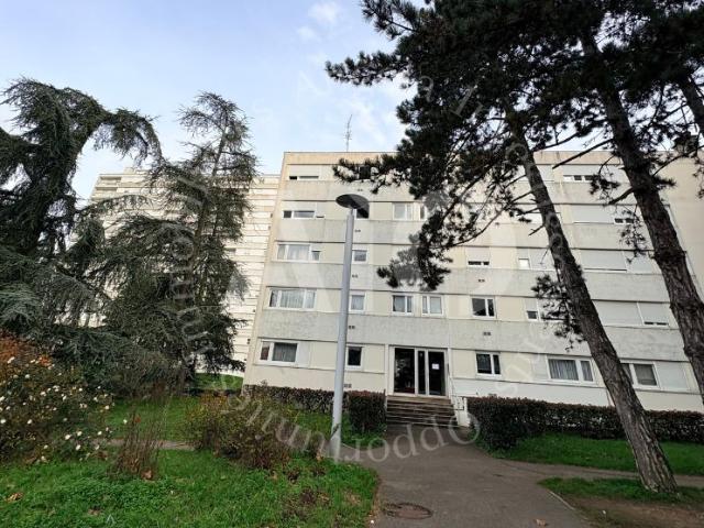 Appartement T3 d'une surface de 69m2 au 3e étage à Rillieux la Pape 69140