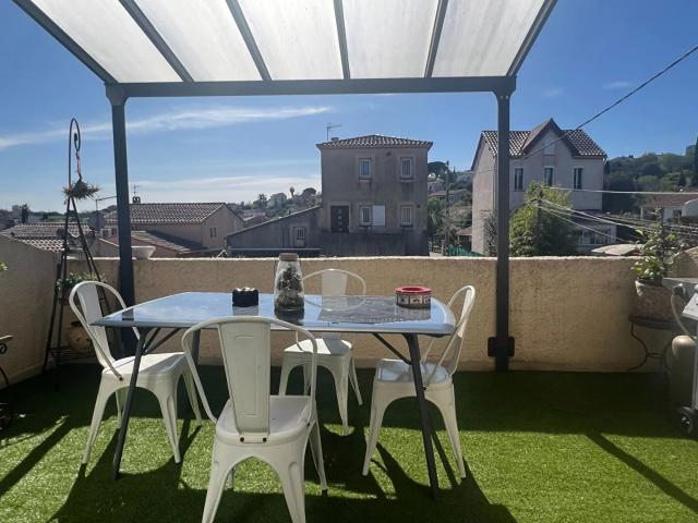 Appartement T3 duplex 62 m² avec terrasse et 2 parkings à Plan
