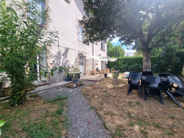 Appartement T3 duplex avec jardin privatif et stationnement